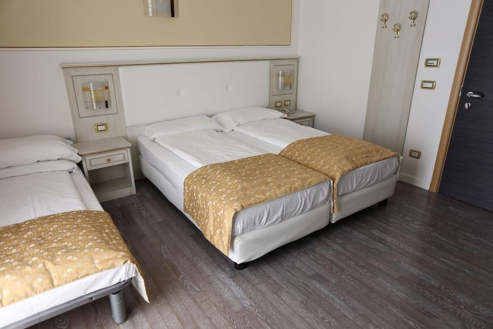 Hotel Lido Blu - Surf & Bike Torbole Sul Garda Exterior photo