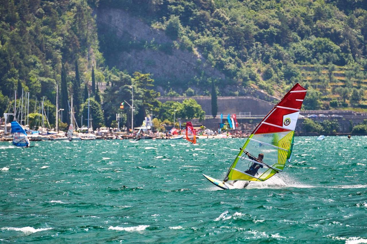 Hotel Lido Blu - Surf & Bike Torbole Sul Garda Exterior photo