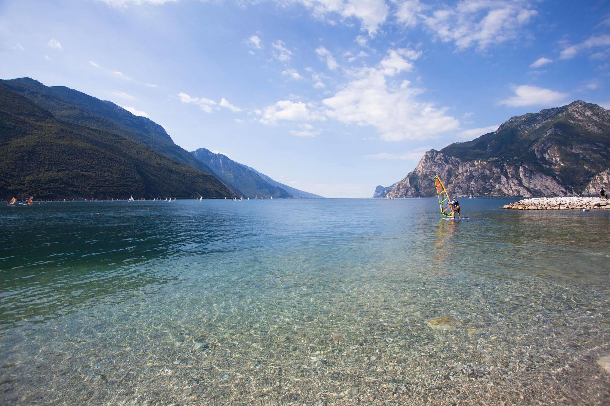 Hotel Lido Blu - Surf & Bike Torbole Sul Garda Exterior photo