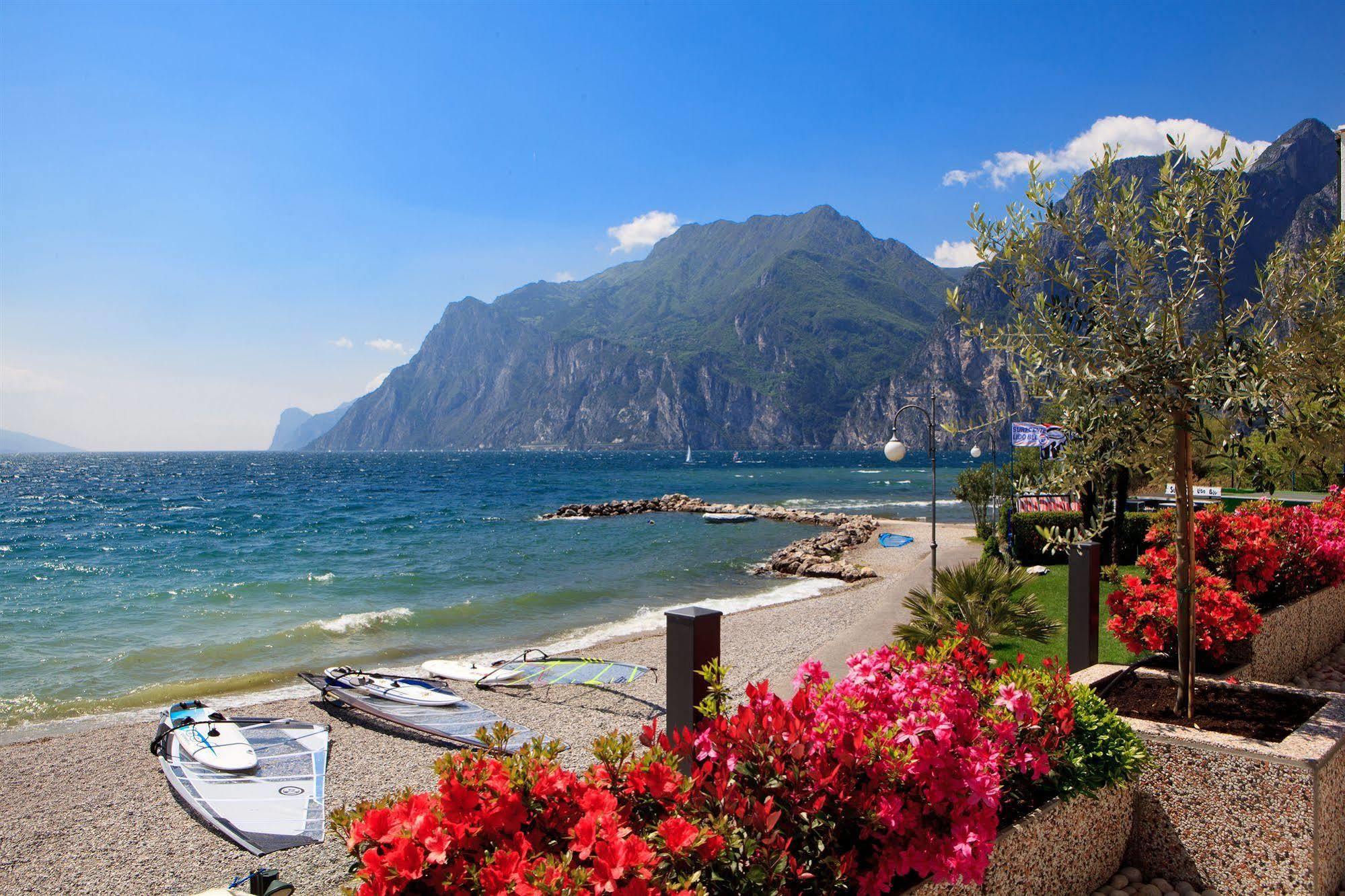 Hotel Lido Blu - Surf & Bike Torbole Sul Garda Exterior photo