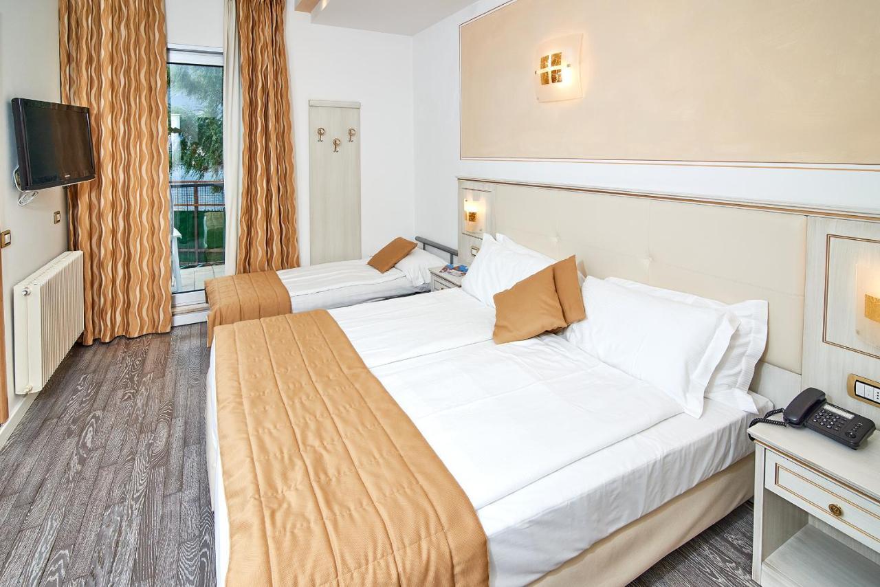 Hotel Lido Blu - Surf & Bike Torbole Sul Garda Exterior photo